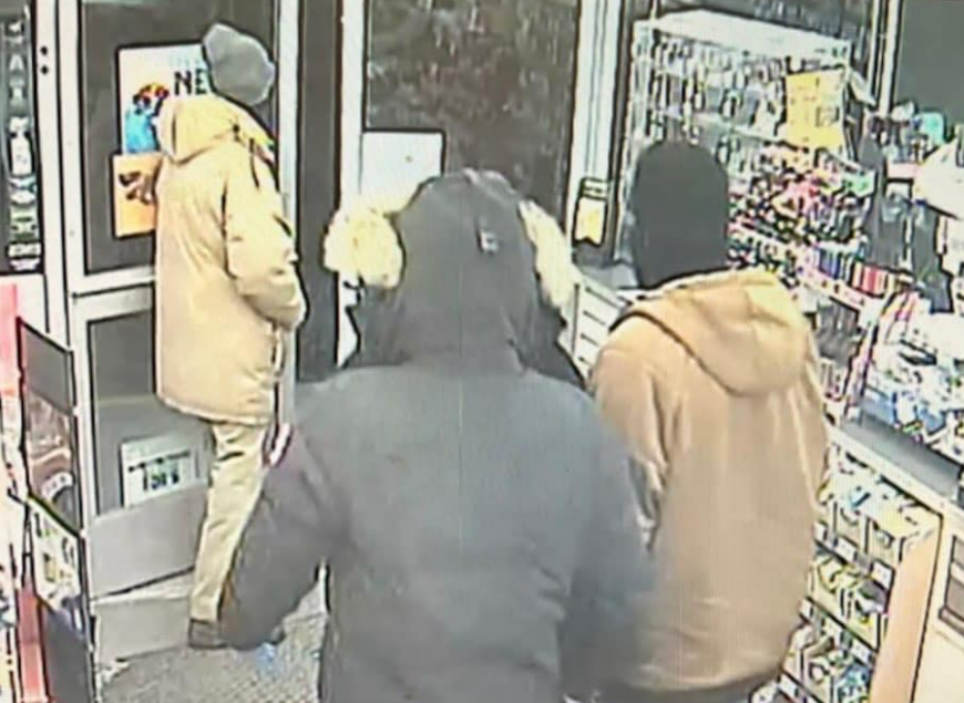 Salem Police Searching For Suspects In Convenience Store Robbery