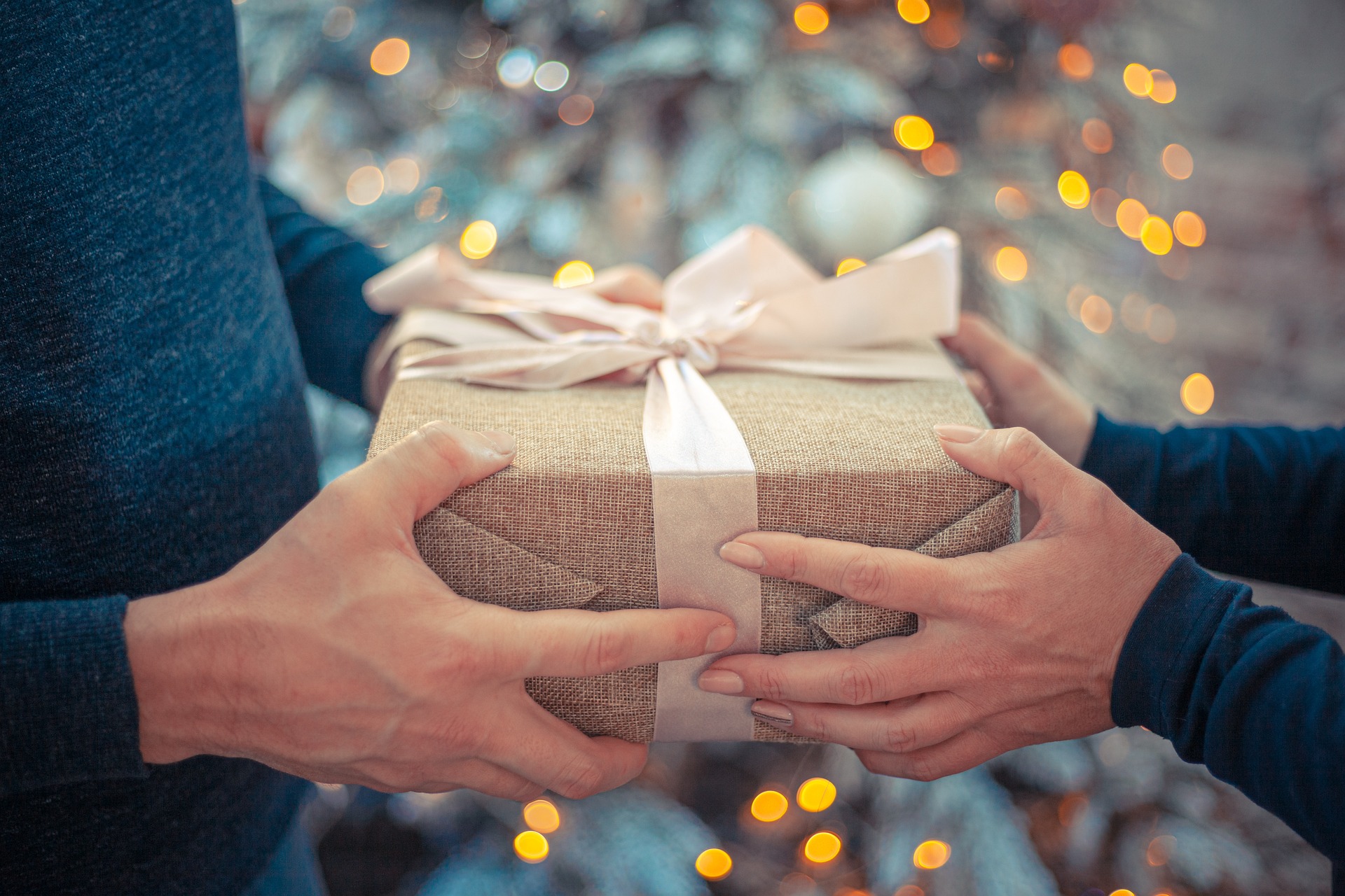6 Awesome and Affordable Local Gifts